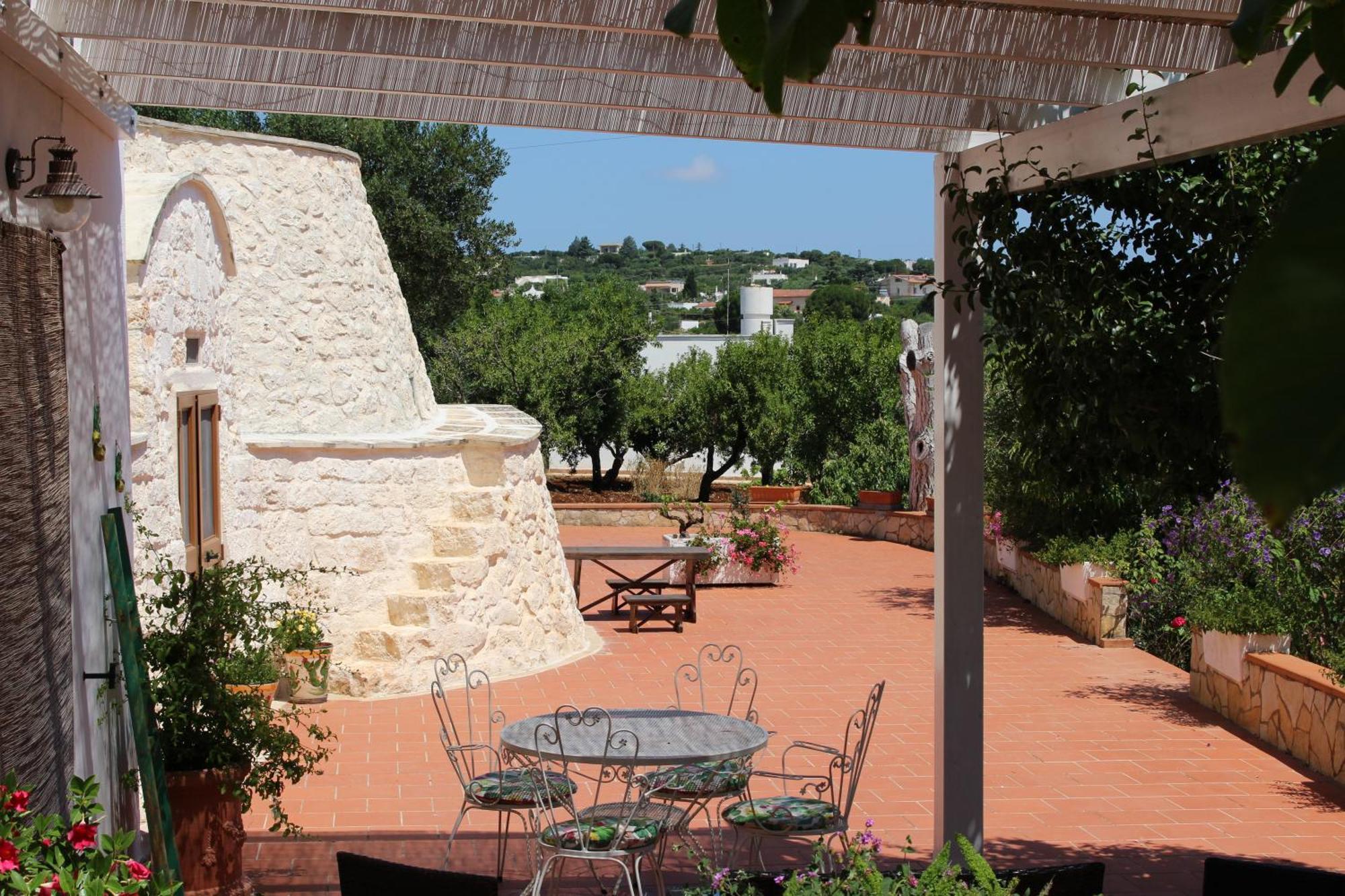Penzion Trullo Il Melograno Ostuni Exteriér fotografie